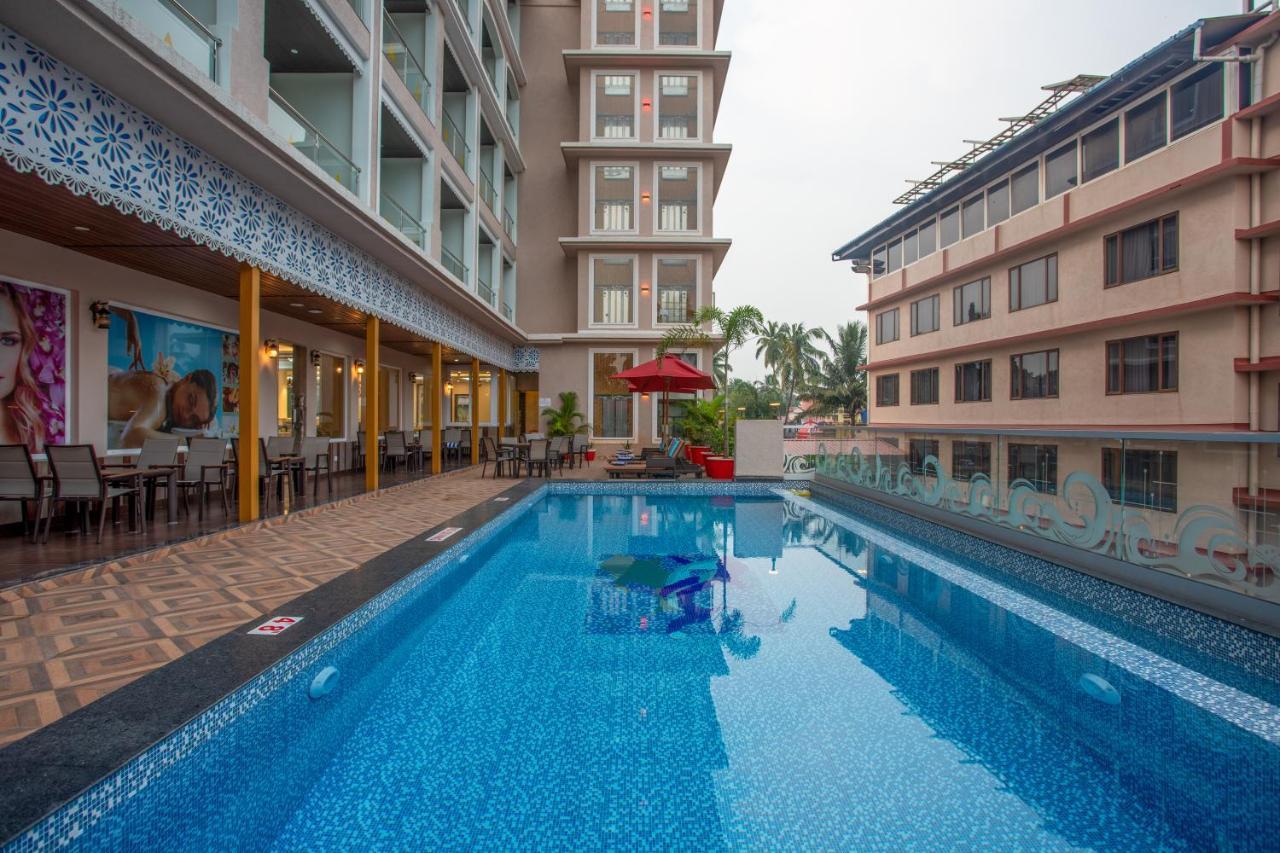The Avenue Grand Hotel Calangute Buitenkant foto